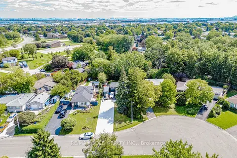 44 Deloraine Drive