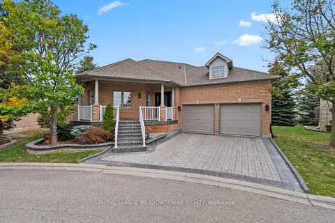 30 Orchard Park Gate
