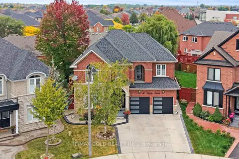 16 Regis Circle