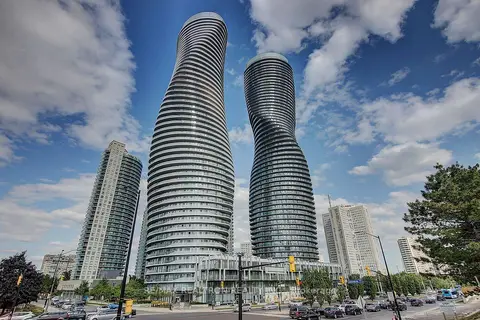 60 Absolute Avenue 706