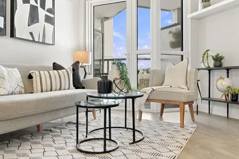 65 Speers Road 313