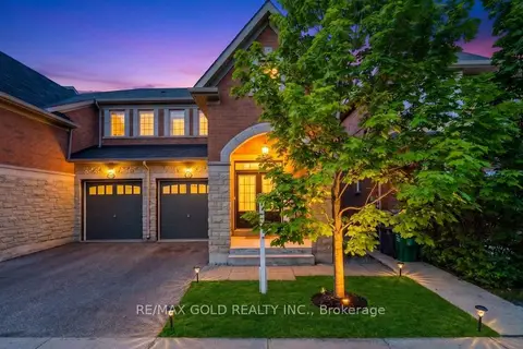 55 Loftsmoor Drive