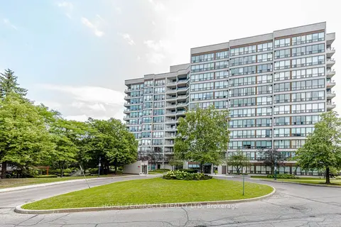 12 Laurelcrest Street 804