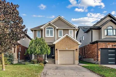 4 Murray Court