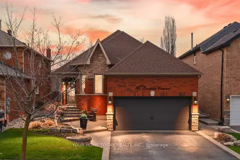 96 Lauchlin Crescent