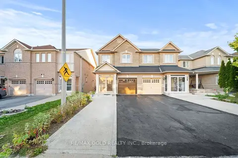 107 Crystalview Crescent
