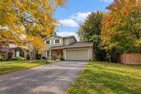 62 Wright Crescent