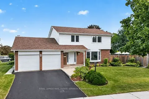 838 Saddle Crescent