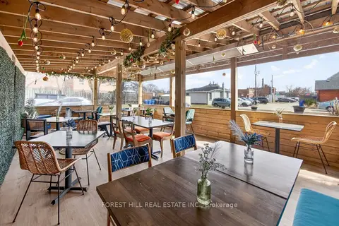 151 Queen Street S 200