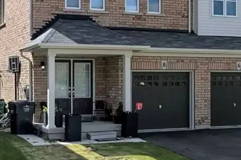 8 Lanark Circle