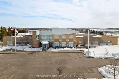 336 Angeline Street S 1800 Sq Ft