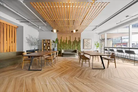 161 Laurier Avenue W 1404