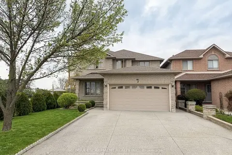 2 PINERIDGE Drive