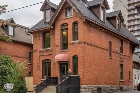 431 Gilmour Street