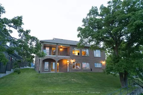 110 Lakeside Crescent