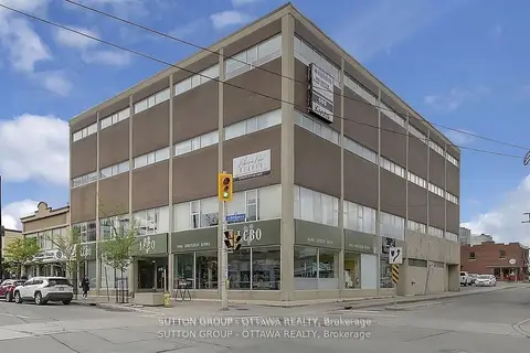 981 Wellington Street W 201