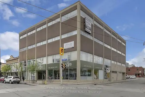 981 Wellington Street 200