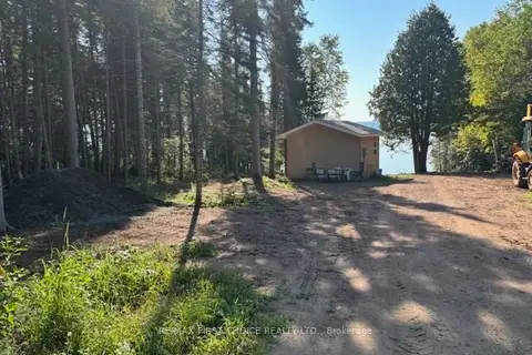 2415 SCOTT Drive