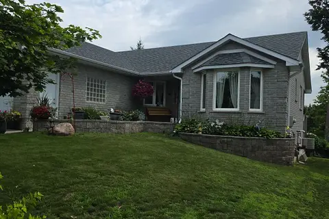 990 Silverdale Road