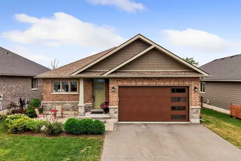 31 Mercedes Drive