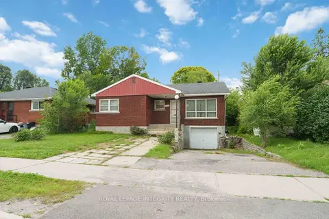 1274 Woodroffe Avenue