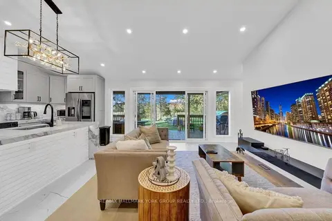 25 Driftwood Shores