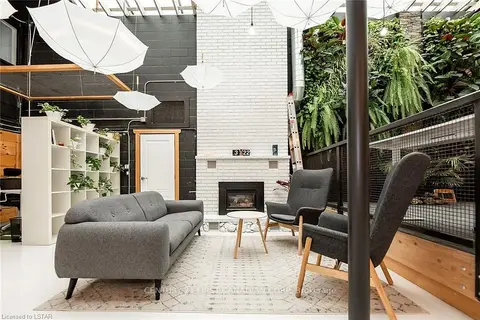 28 Princess Avenue Atrium