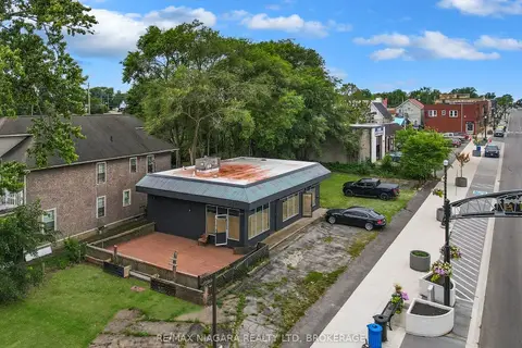 607 Niagara Boulevard