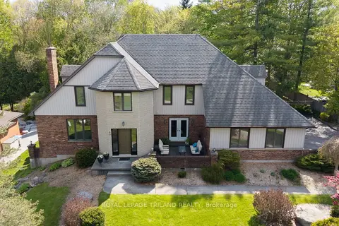 83 BLACKBURN Crescent