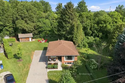 10 Taylor Crescent