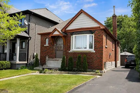 35 Barons Avenue S