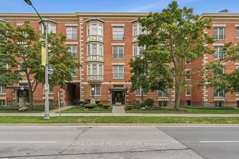 460 Wellington Street 105B