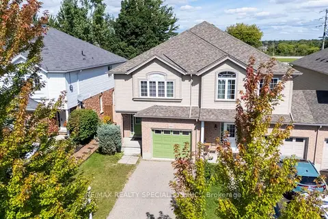 466 Bronco Crescent