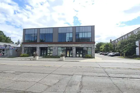 623 UPPER JAMES Street 202