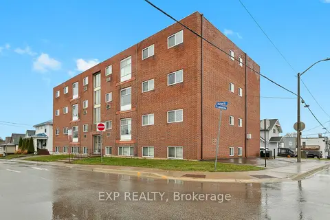 4663 Huron Street 5