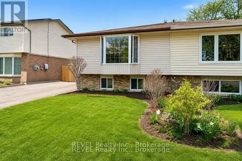 52 BULA Drive UPPER