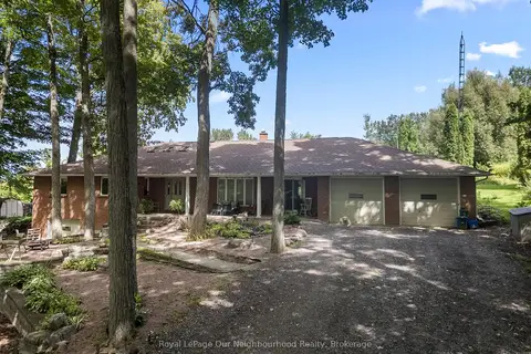 29 Edgewater Drive