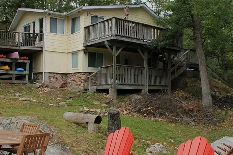 3559 Harbour Point Lane