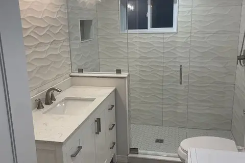 106 Elgin Street Unit B