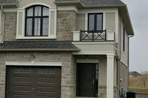 113 Aquasanta Crescent