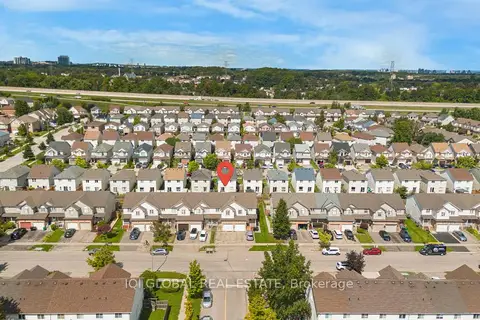 94 N Foxglove Crescent N