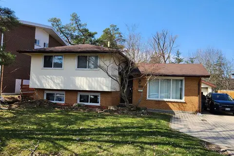 139 Macgregor Crescent Upper Unit