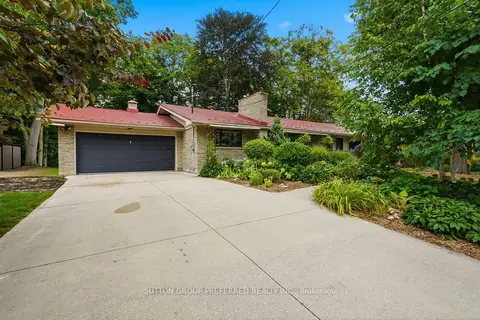 7 Metamora Crescent