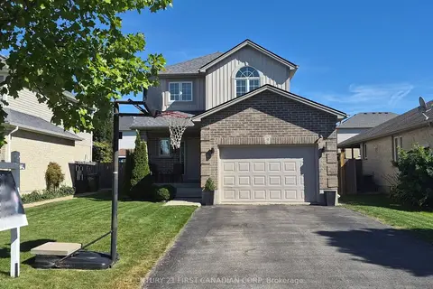9 Barrett Crescent