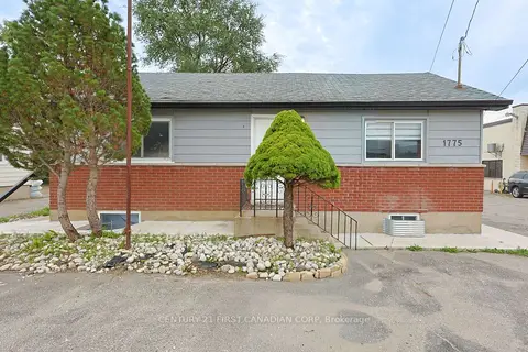 1775 OXFORD Street E Upper Unit