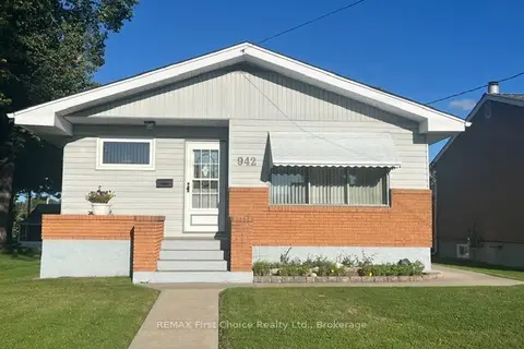 942 Crowe Avenue