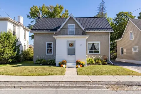 205 Centre Street N