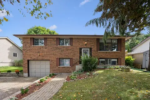 66 Woolwich Street W