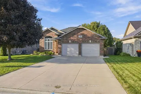20 Turnberry Drive