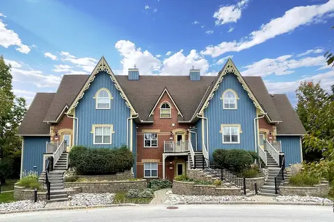 184 SNOWBRIDGE Way 201